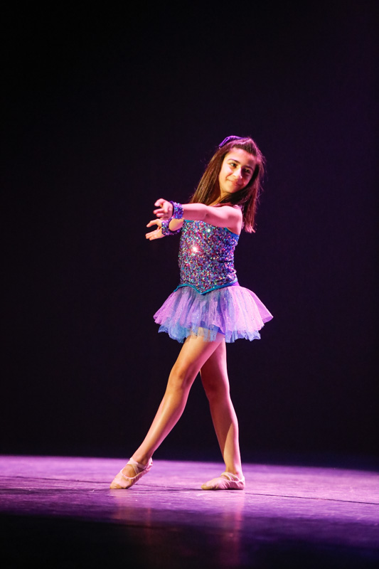 Tribe Dance Hold Your Dream 